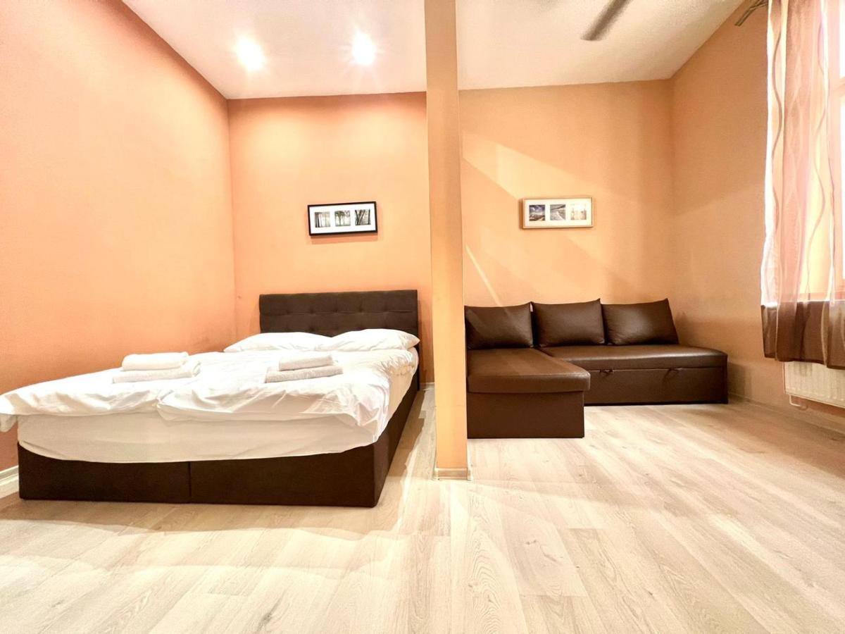 Casa Italia Apart otel Prag Dış mekan fotoğraf